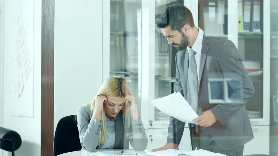 Ist dein Chef ein Psychopath? Das sind die Alarmsignale im Büro
