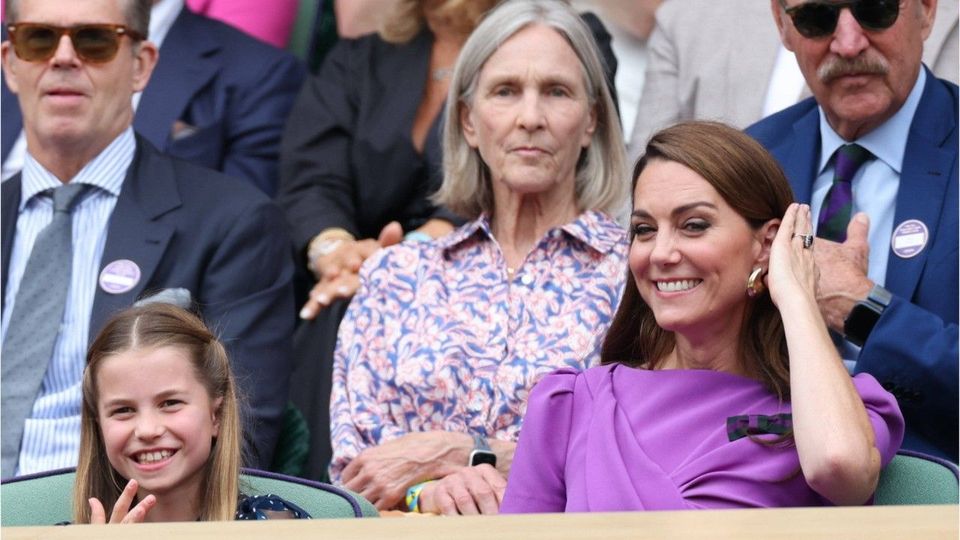 Prinzessin Kate strahlt mit Tochter Charlotte in Wimbledon