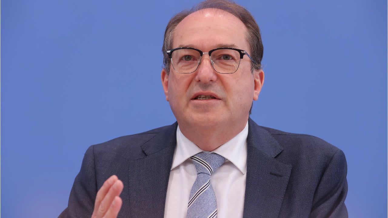 Video: Dobrindt will Zivilschutz massiv ausbauen
