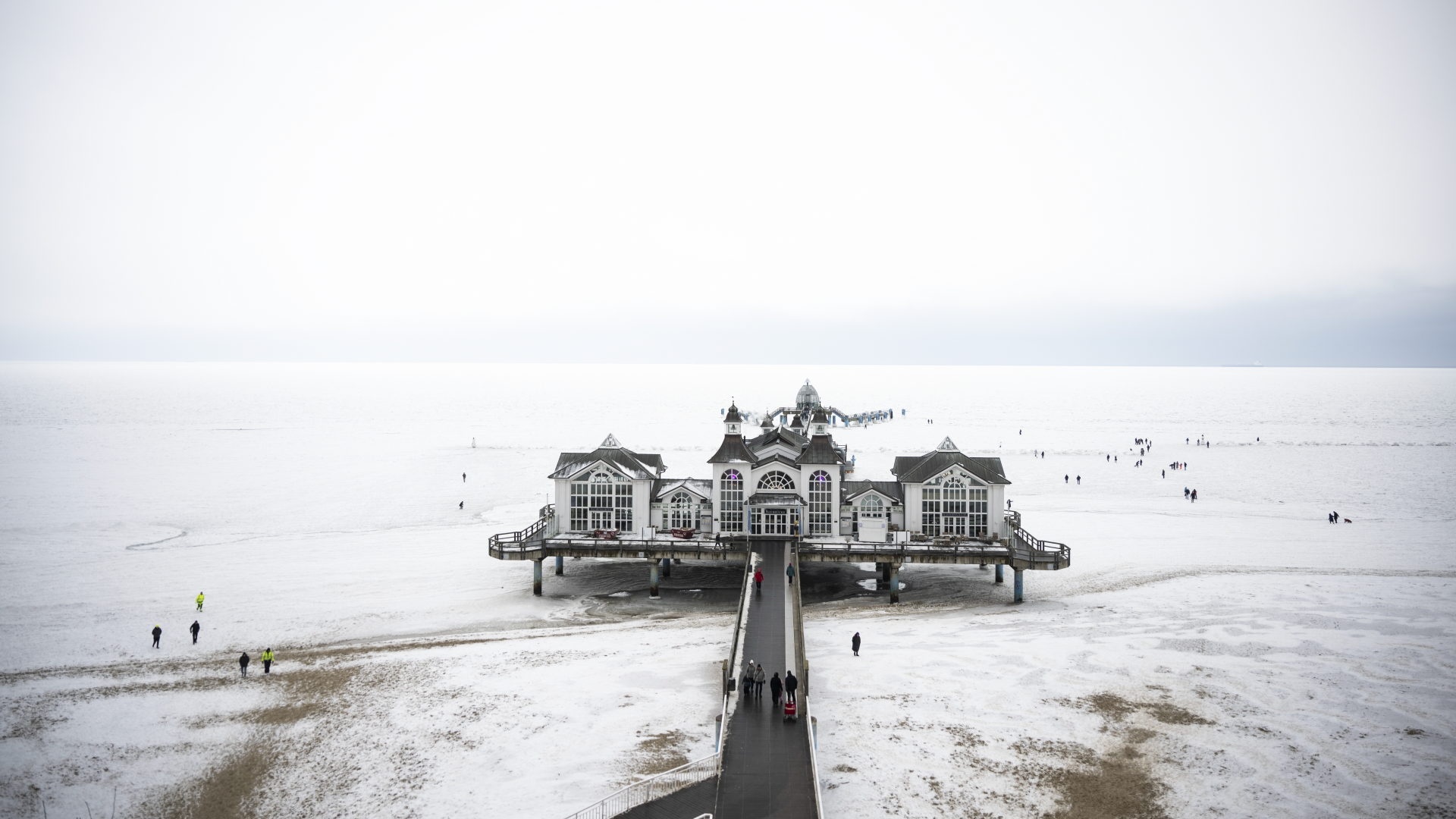 Video: Eispanzer auf der Ostsee