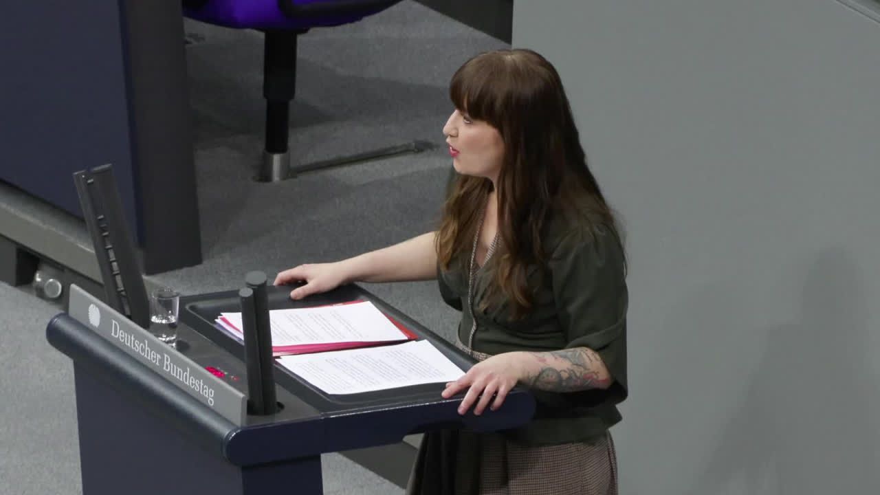 Video: Umfrage: Linke und Grüne überholen SPD