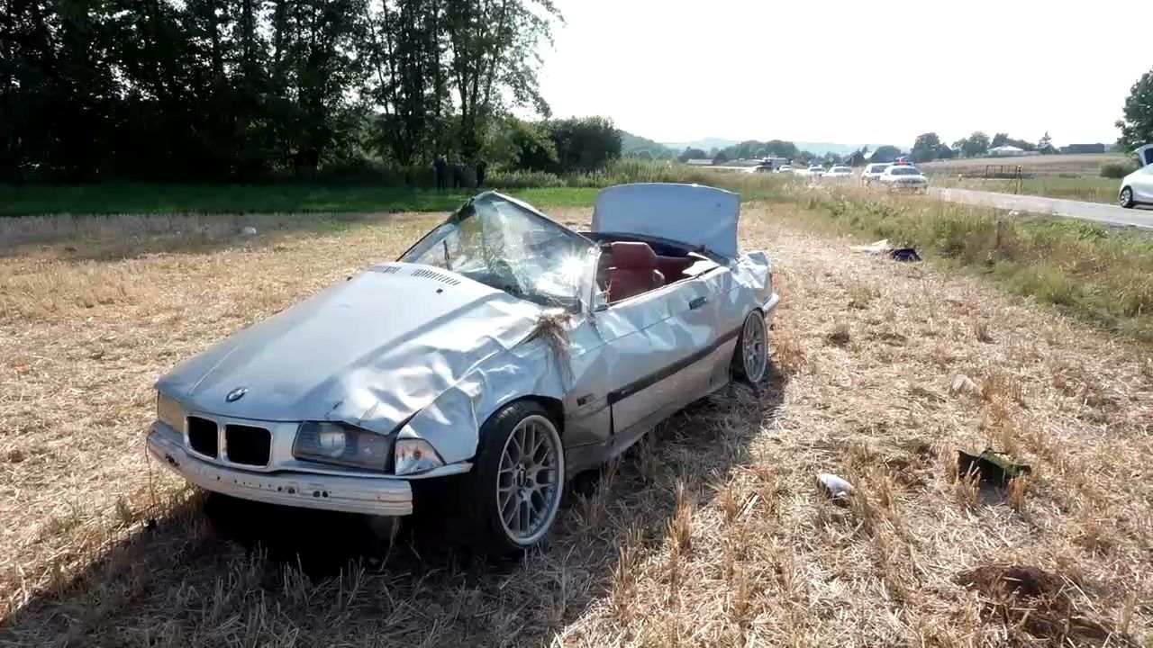 Video: Tödlicher Cabrio-Unfall in Oberfranken: 45-Jähriger aus Auto geschleudert