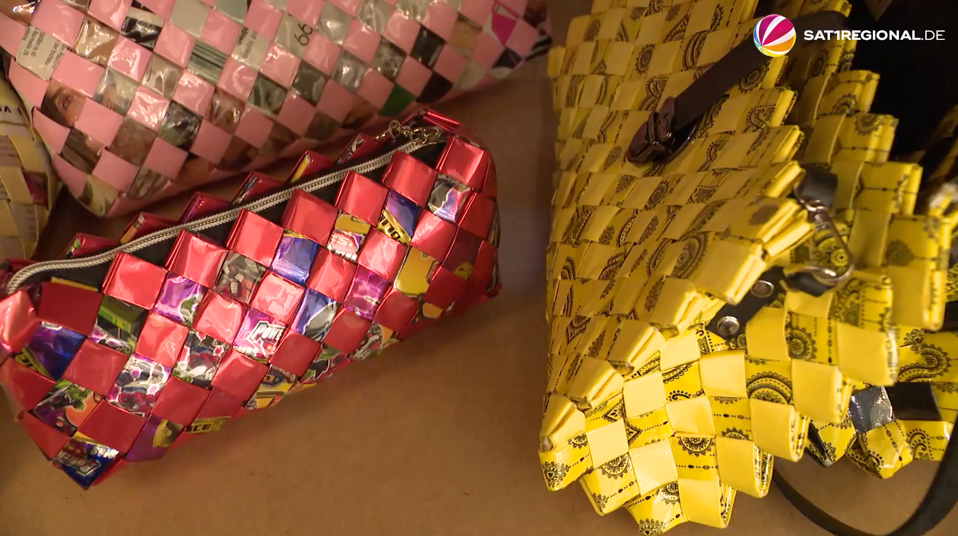 Video: Handtaschen aus Papier: Start-up aus Hildesheim fertigt edle Unikate