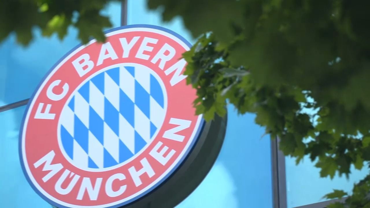 Video: FC Bayern setzt auf Kontinuität: Dreesen und Eberl verlängern bis 2029