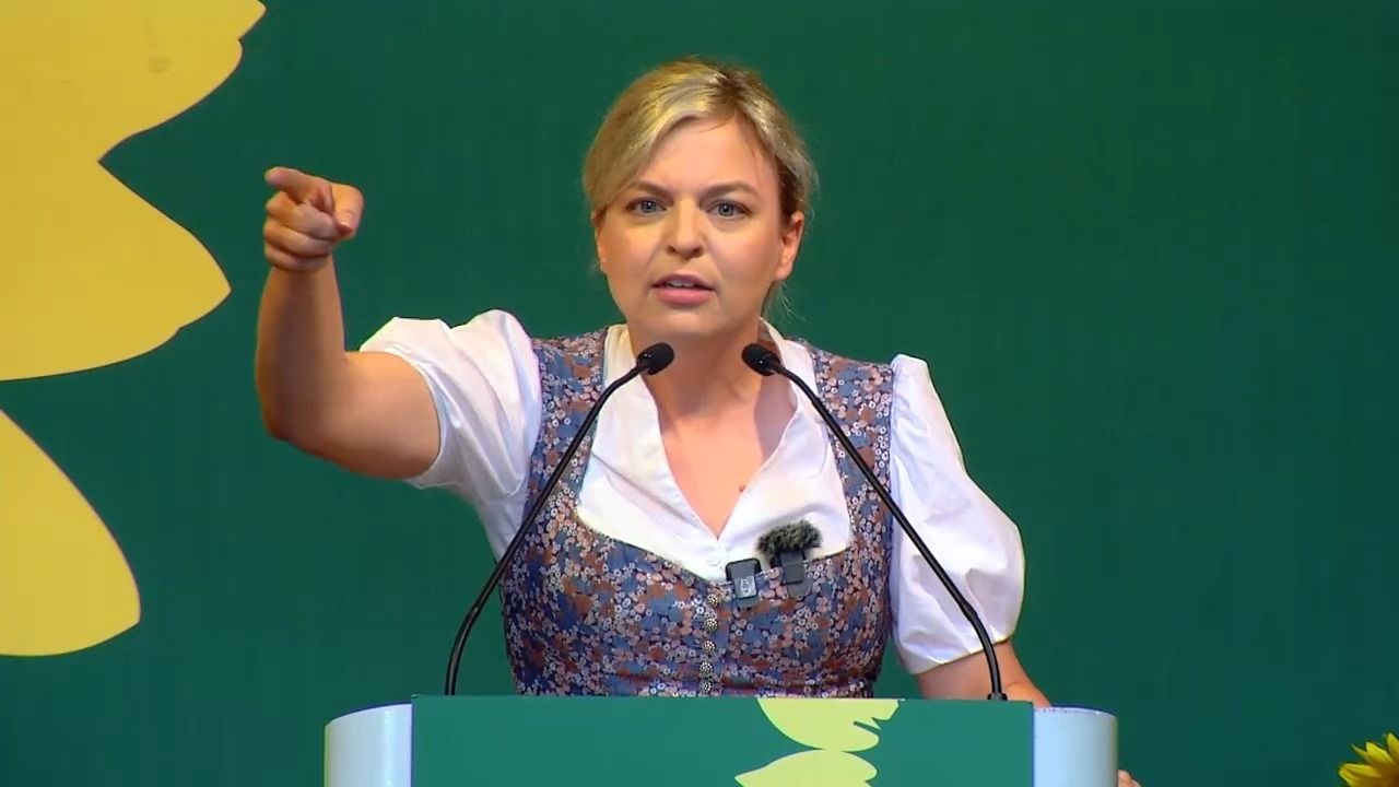 Video: Politischer Gillamoos 2026: Grüne fordern AfD-Verbotsverfahren
