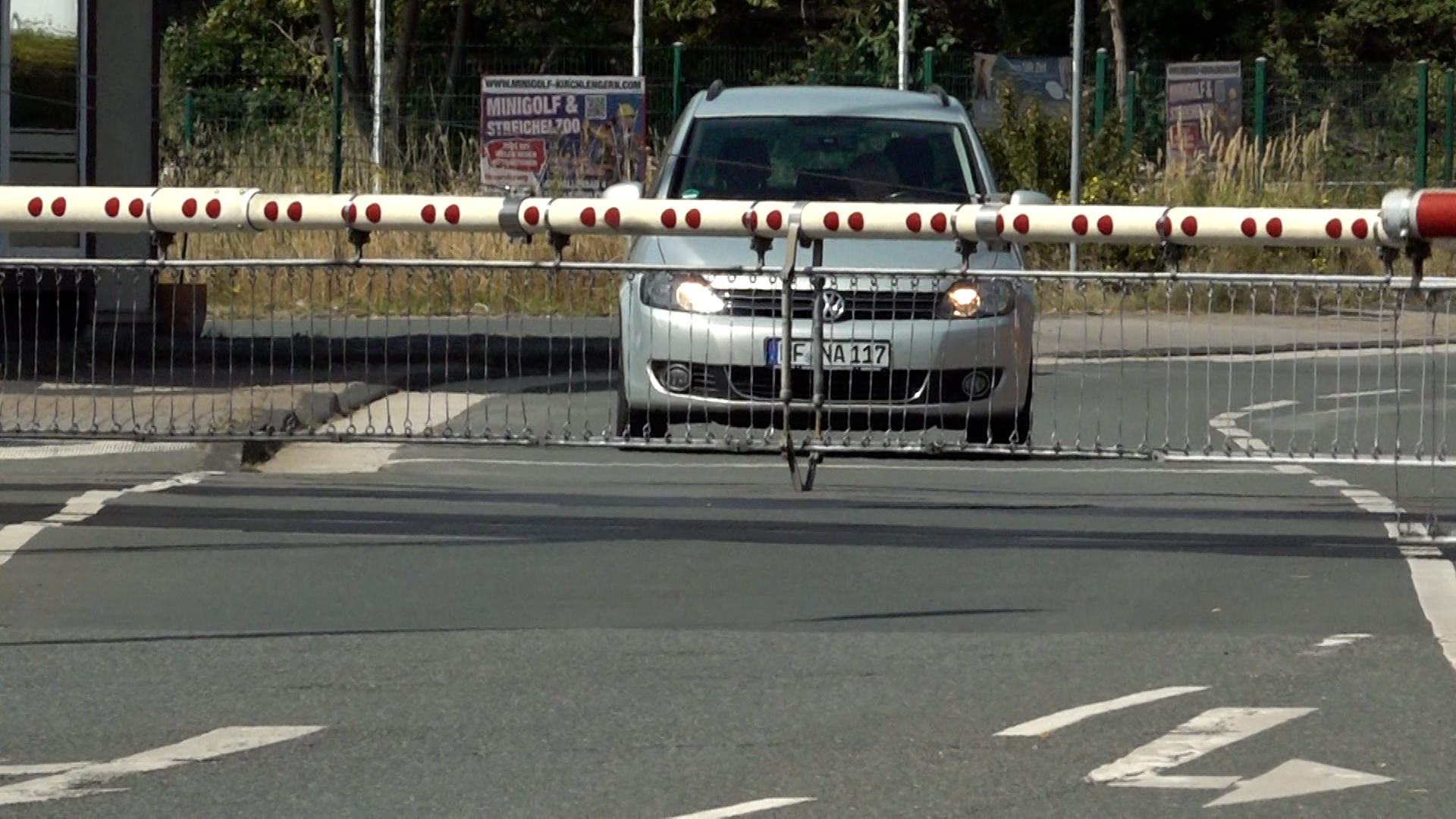Video: 7 Stunden Stillstand: Die Horror-Schranke in Kirchlengern