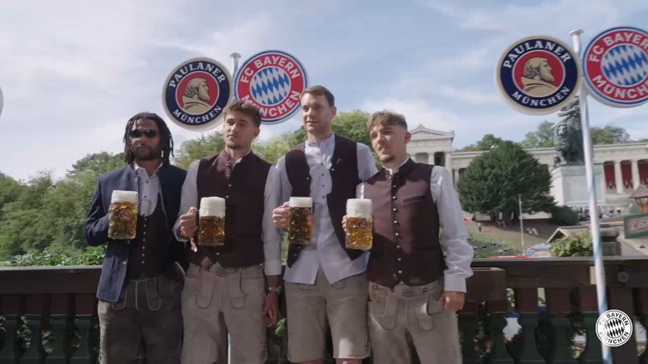 Video: FC Bayern auf der Wiesn: Lederhosen, Comeback und Kane-Rekord