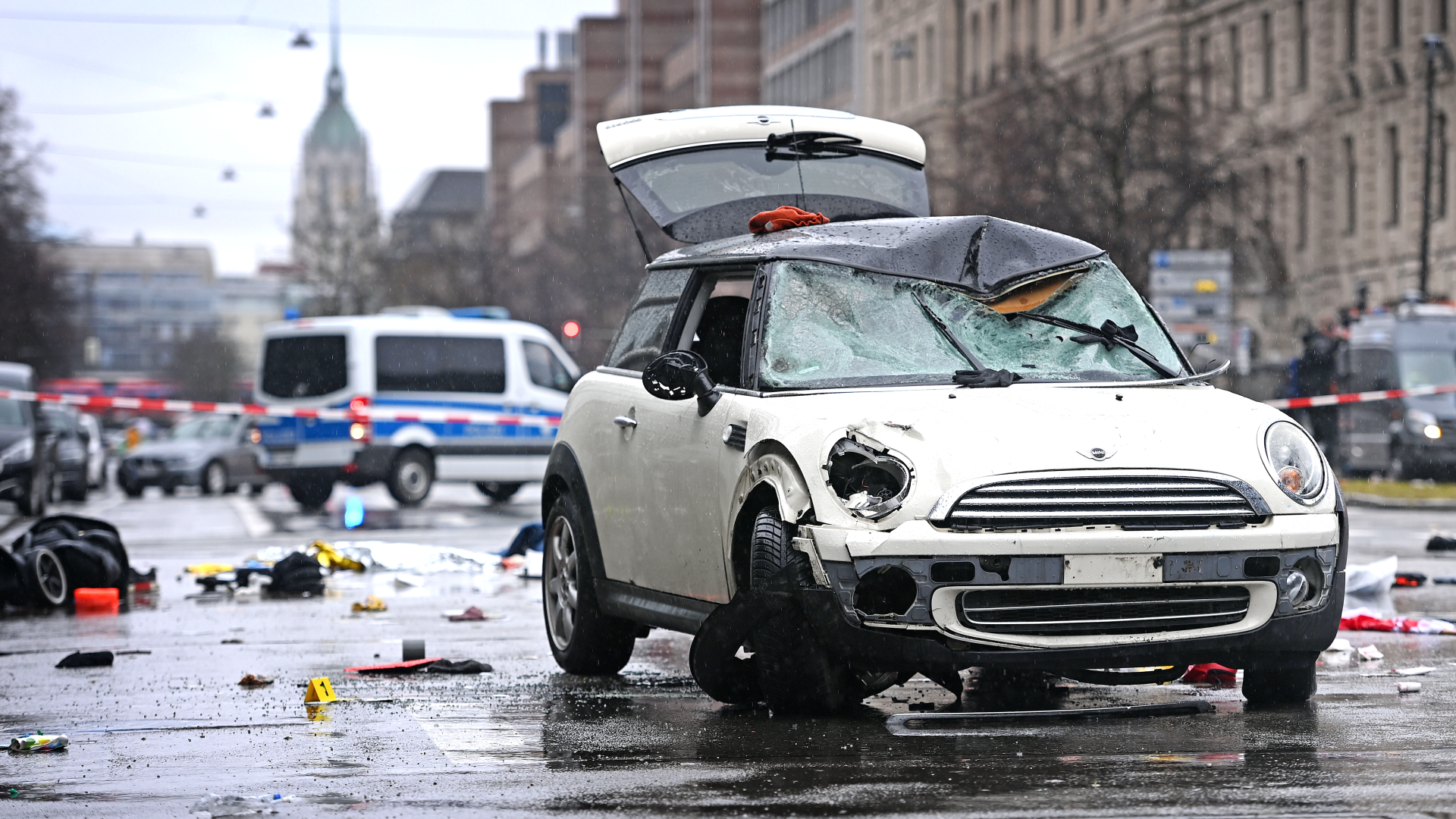 Video: Prozessauftakt gegen Münchner Amokfahrer
