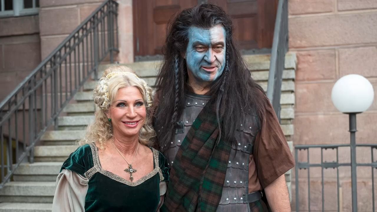 Video: Fastnacht in Franken: Söder geht als schottischer Freiheitskämpfer