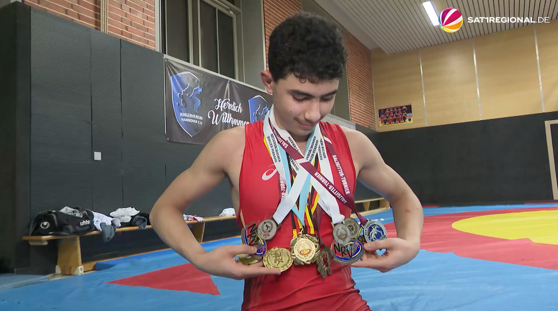 Video: Ringen: Erfolgreiches Nachwuchstalent aus Hannover trainiert für große Ziele