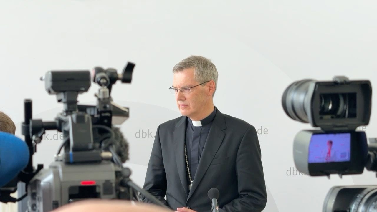 Video: Deutsche Bischofskonferenz: Hildesheimer zum Vorsitzenden gewählt