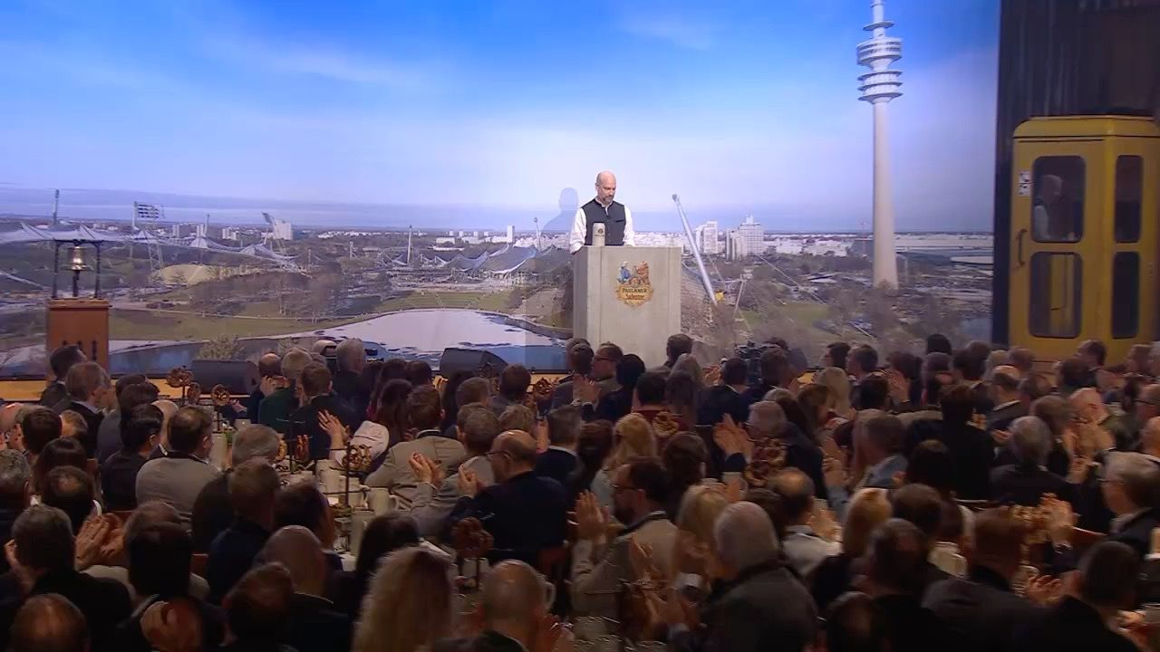 Video: Derblecken am Nockherberg: Söder, Merz und Schulze im Visier