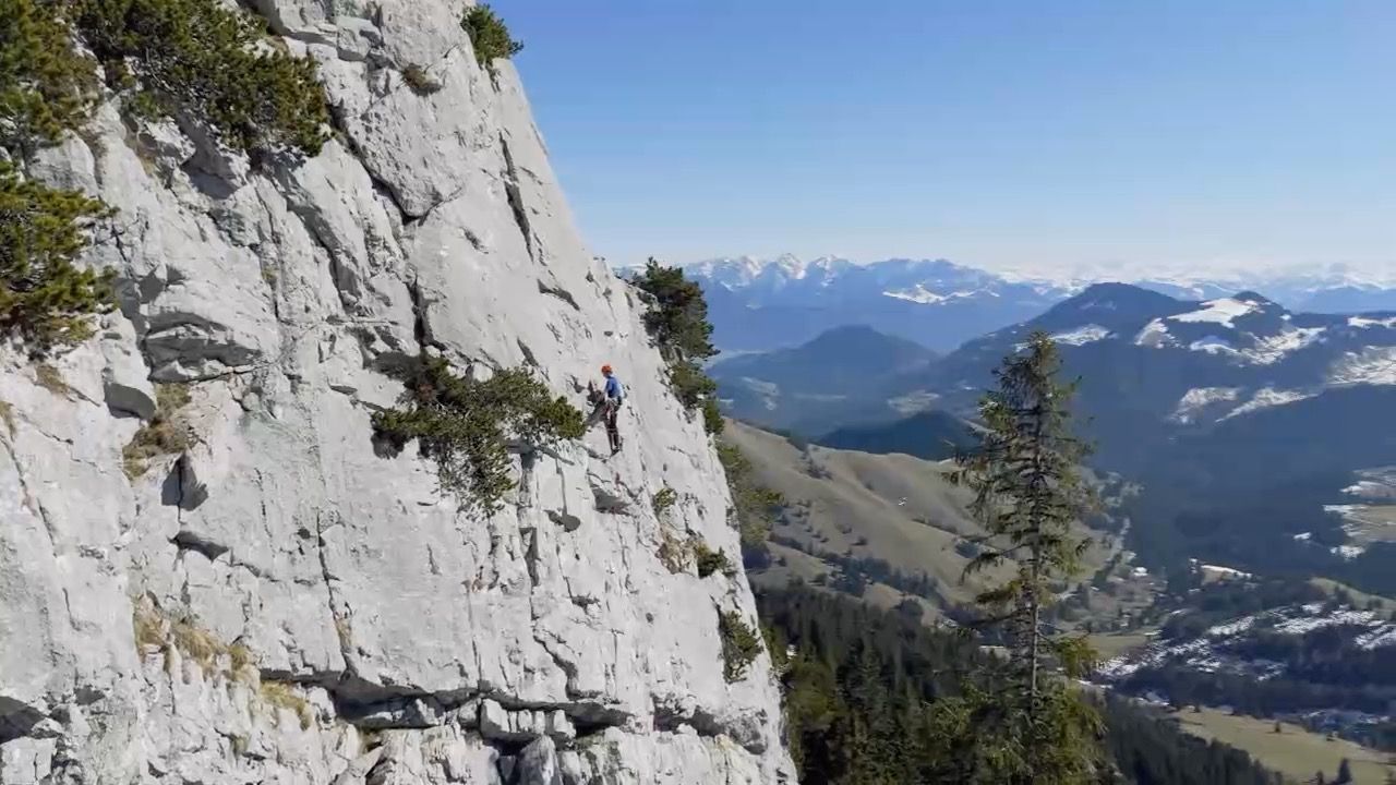 Video: Extremsport in den Alpen: Profi-Highliner aus Bayerischzell