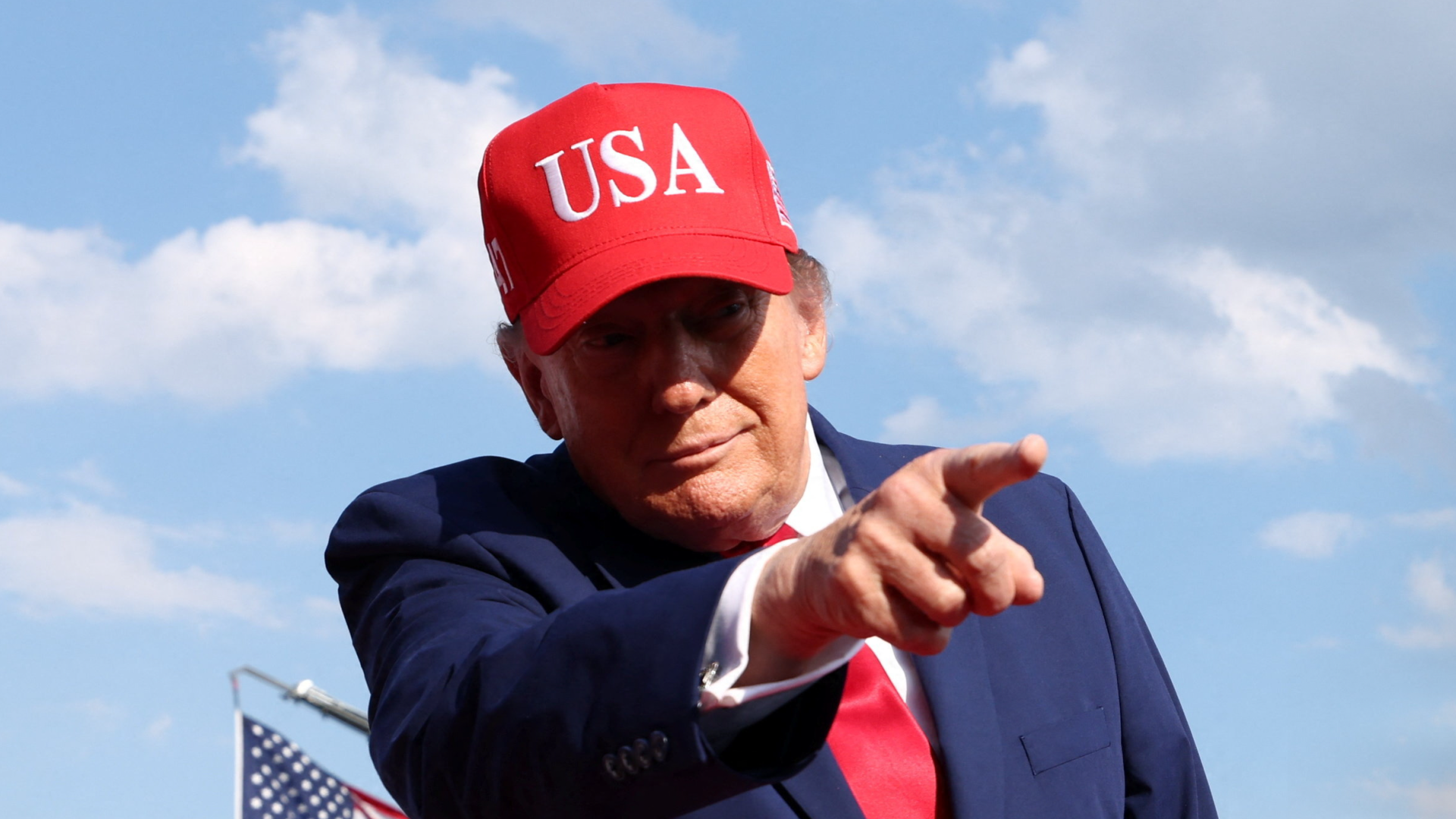 Video: Trump lässt die Ukraine im Stich