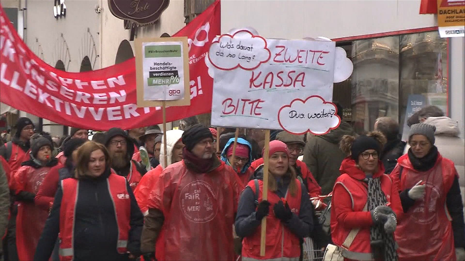 Keine KV-Einigung: Handel droht mit Streik