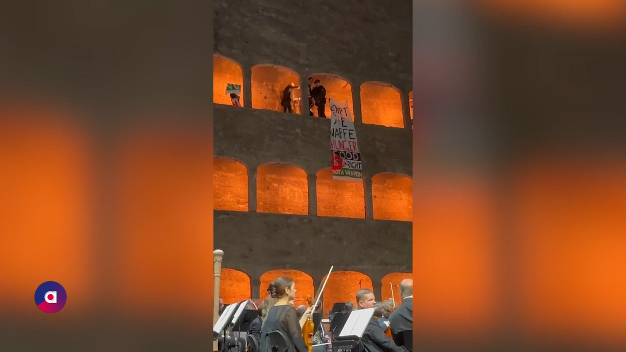 Video: Festspiele gestürmt: Insider halfen Aktivisten