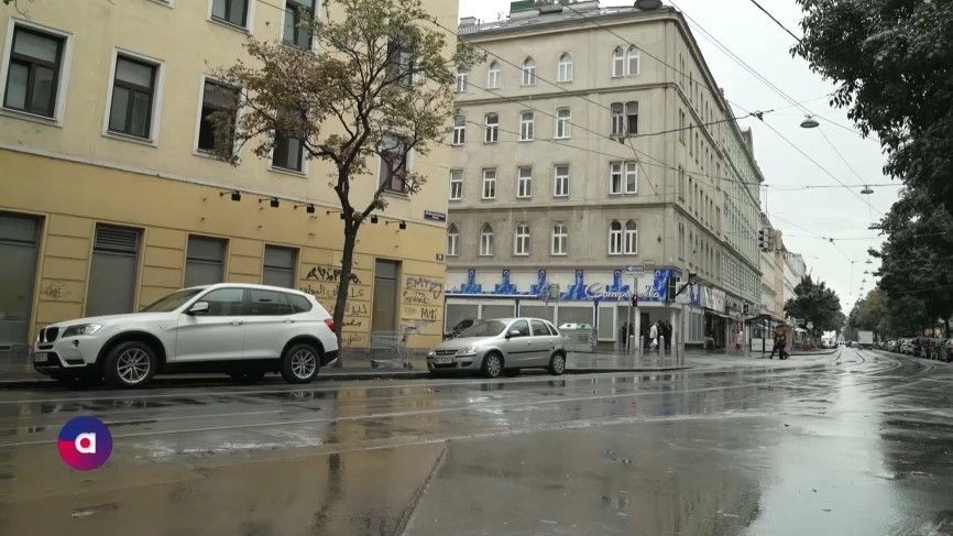 Messerangriff in Wien: Täter auf der Flucht