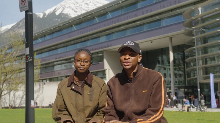 Video: Geschwistern droht Abschiebung