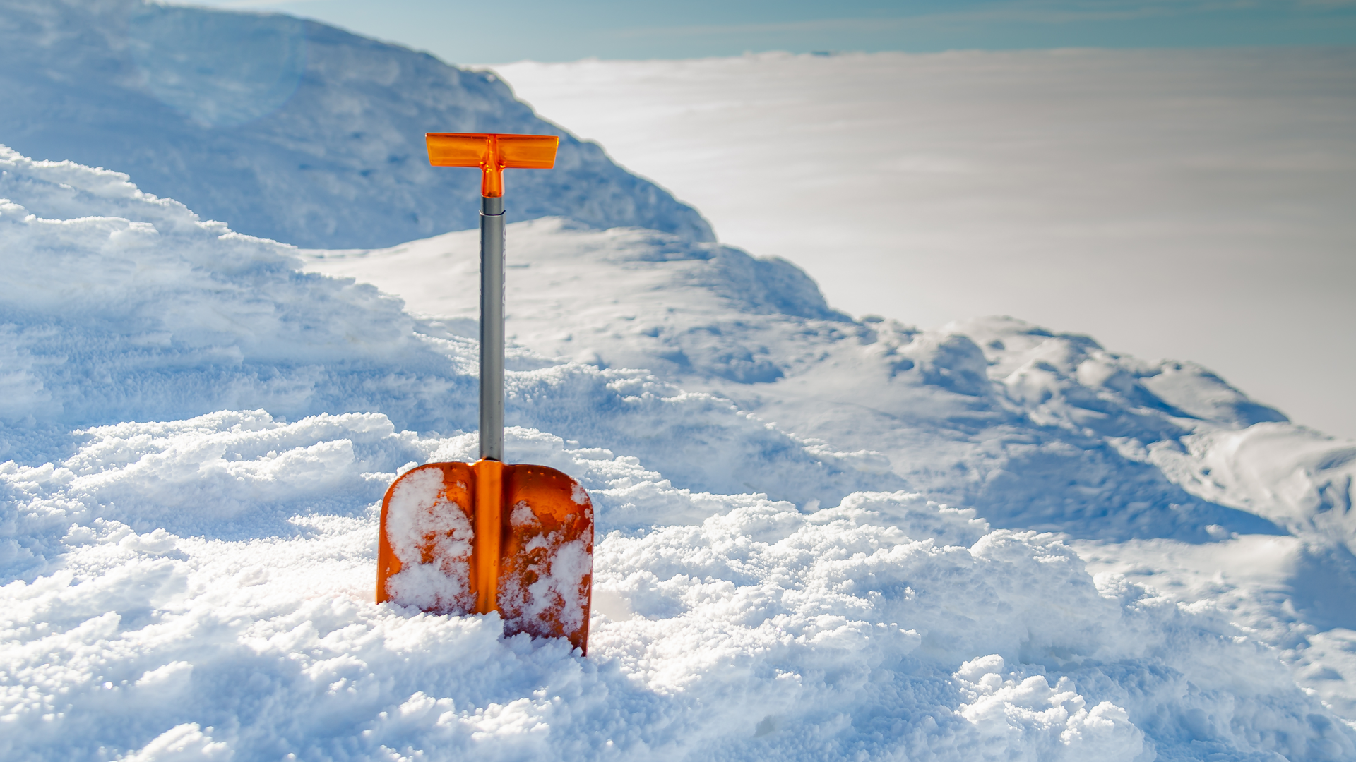 Video: Vor den Semesterferien: Lawinengefahr in den Bergen